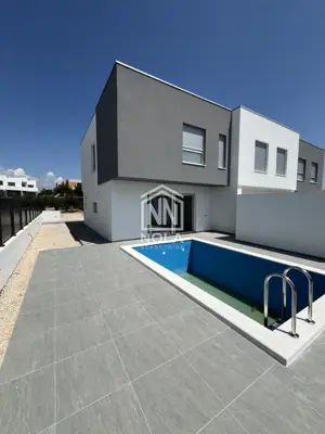 Kuća 110 m², Vodice - bazen i vrt