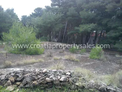 Baugrundstück 880 m², Otok Brač - in Meeresnähe und nahe dem Strand - 4