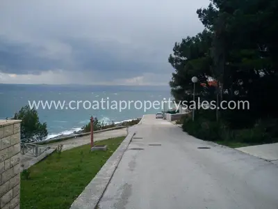 Baugrundstück 880 m², Otok Brač - in Meeresnähe und nahe dem Strand - 6
