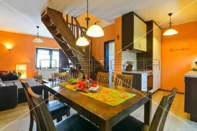 Haus 125 m², Grandić Breg bei Ozalj, Weinberg und Pool - 7