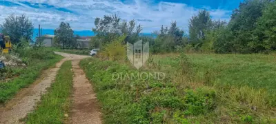 Zemljište 5.590 m², Žminj - građevinsko i poljoprivredno - 5