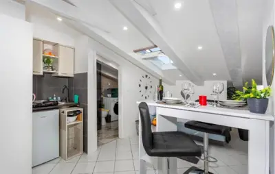 Stan 21 m², centar Rijeke - adaptiran apartman