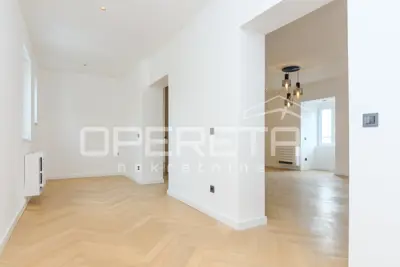 VARŠAVSKA – NOVOUREĐEN STAN U SRCU ZAGREBA, 75 m² - 12