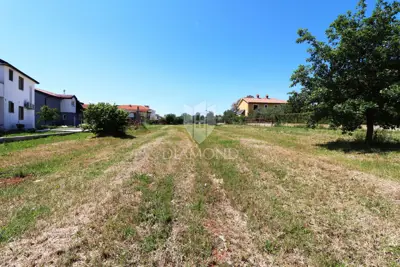 Baugrundstück 2.802 m², Poreč - Investitionspotenzial