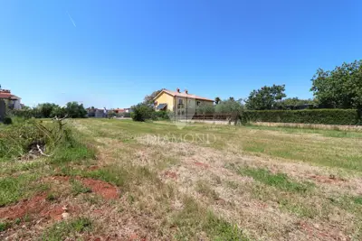 Building plot 2,802 m², Poreč - investment potential - 2