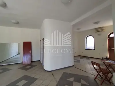 Šibenik, Crnica Attractive Commercial Space 68 m² - 2