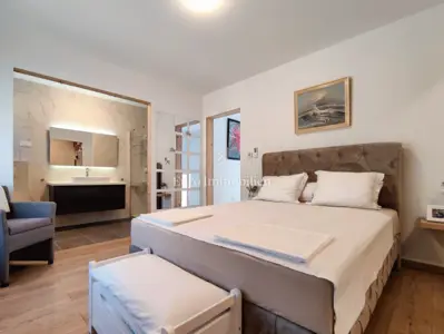 Vila u Banjolama, 250 m od mora, namještena i s pogledom na more - 20
