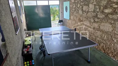 Kuća 133 m², Lozovac - dvorište 587 m² i jacuzzi - 15