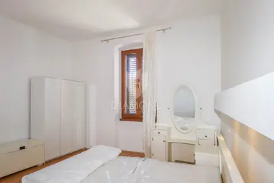 Stan 150 m², Rovinj centar - 2 etaže i tavan - 11