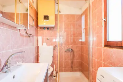 Stan 150 m², Rovinj centar - 2 etaže i tavan - 15