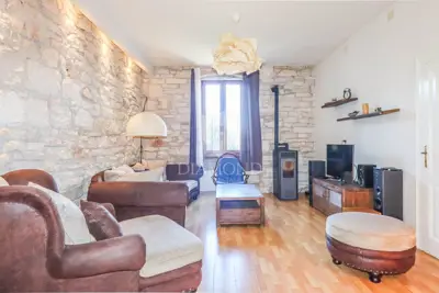 Stan 150 m², Rovinj centar - 2 etaže i tavan