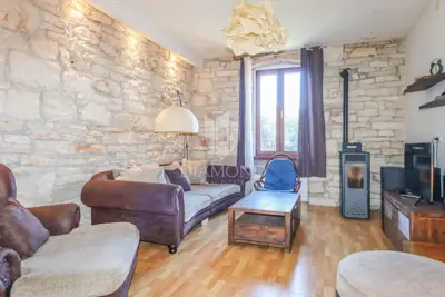 Stan 150 m², Rovinj centar - 2 etaže i tavan - 4