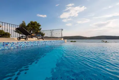 Villa 1000 m², Dolac kraj Šibenika, uz more i šumu - 11
