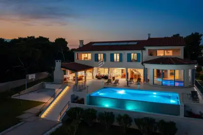 Villa 1000 m², Dolac kraj Šibenika, uz more i šumu - 6