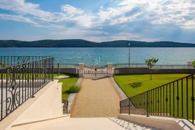Villa 1000 m², Dolac kraj Šibenika, uz more i šumu - 14
