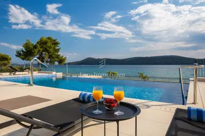 Villa 1000 m², Dolac kraj Šibenika, uz more i šumu - 10