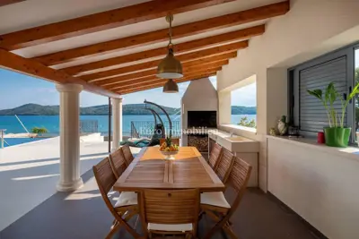 Villa 1000 m², Dolac kraj Šibenika, uz more i šumu - 7
