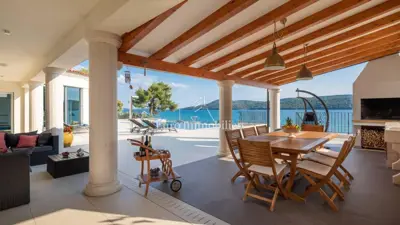 Villa 1000 m², Dolac kraj Šibenika, uz more i šumu - 8