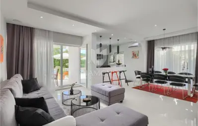 Haus zum Kauf in Rovinj, 300 m² - 22