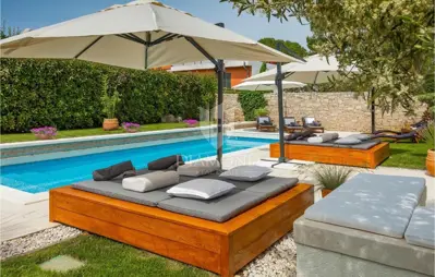 Haus zum Kauf in Rovinj, 300 m² - 19