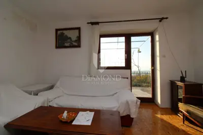Kamena kuća u Kostreni, pogled na more i terasa - 8