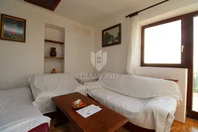 Kamena kuća u Kostreni, pogled na more i terasa - 7