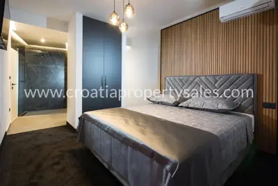 Haus, Split, 130 m², 1 500 000 € - 10