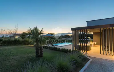 Kuća 85 m², Tinjan - bazen i privatni vrt - 8