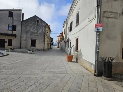 Poslovni prostor 34 m², Fažana - blizina rive