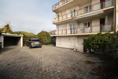 House 600 m², Podstrana - second row from the sea