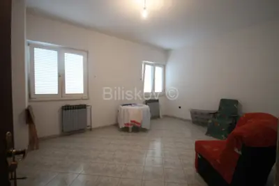 House 600 m², Podstrana - second row from the sea - 8