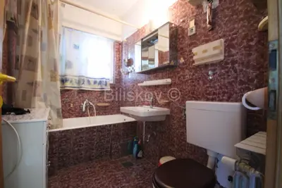 House 600 m², Podstrana - second row from the sea - 17