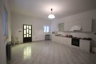 Kuća 600 m², Podstrana - drugi red od mora - 7