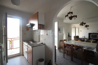 Kuća 600 m², Podstrana - drugi red od mora - 22