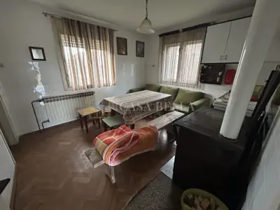 Kuća 30.000 m², Mala Erpenja - prostrana okućnica i šuma - 8