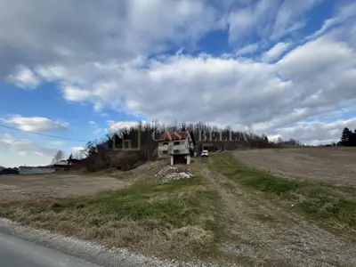 Kuća 30.000 m², Mala Erpenja - prostrana okućnica i šuma - 3