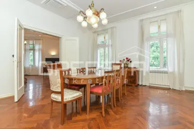 Wohnung zur Miete in Centar, 160 m²