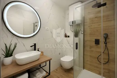 Stan 50 m², Rovinj centar - renoviran i spreman za korištenje - 10