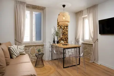 Stan 50 m², Rovinj centar - renoviran i spreman za korištenje