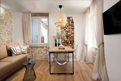 Stan 50 m², Rovinj centar - renoviran i spreman za korištenje - 3
