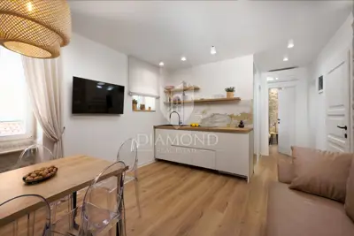 Stan 50 m², Rovinj centar - renoviran i spreman za korištenje - 8