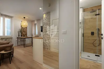 Stan 50 m², Rovinj centar - renoviran i spreman za korištenje - 9