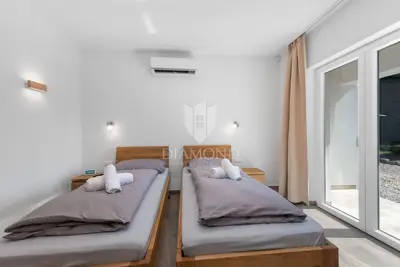 Kuća 350 m², Rabac - bazen i wellness - 16