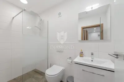 Kuća 350 m², Rabac - bazen i wellness - 20