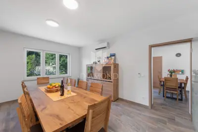 Kuća 350 m², Rabac - bazen i wellness - 12