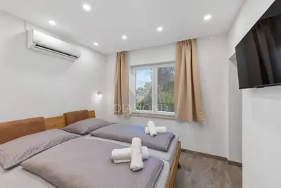 Kuća 350 m², Rabac - bazen i wellness - 19