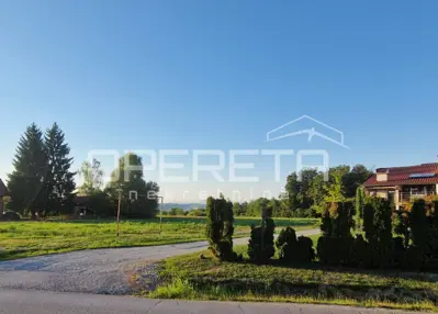 Building plot 625 m², Oroslavje-Mokrice by the main road - 2