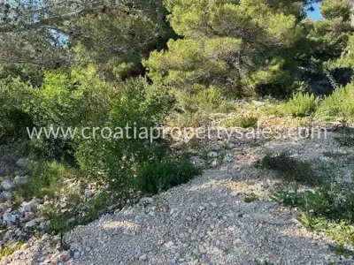 Grundstück 519 m², Otok Vis - ruhige Siedlung, 800 m vom Meer - 4
