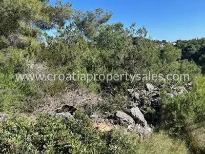 Grundstück 519 m², Otok Vis - ruhige Siedlung, 800 m vom Meer - 9