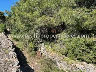 Grundstück 519 m², Otok Vis - ruhige Siedlung, 800 m vom Meer - 8